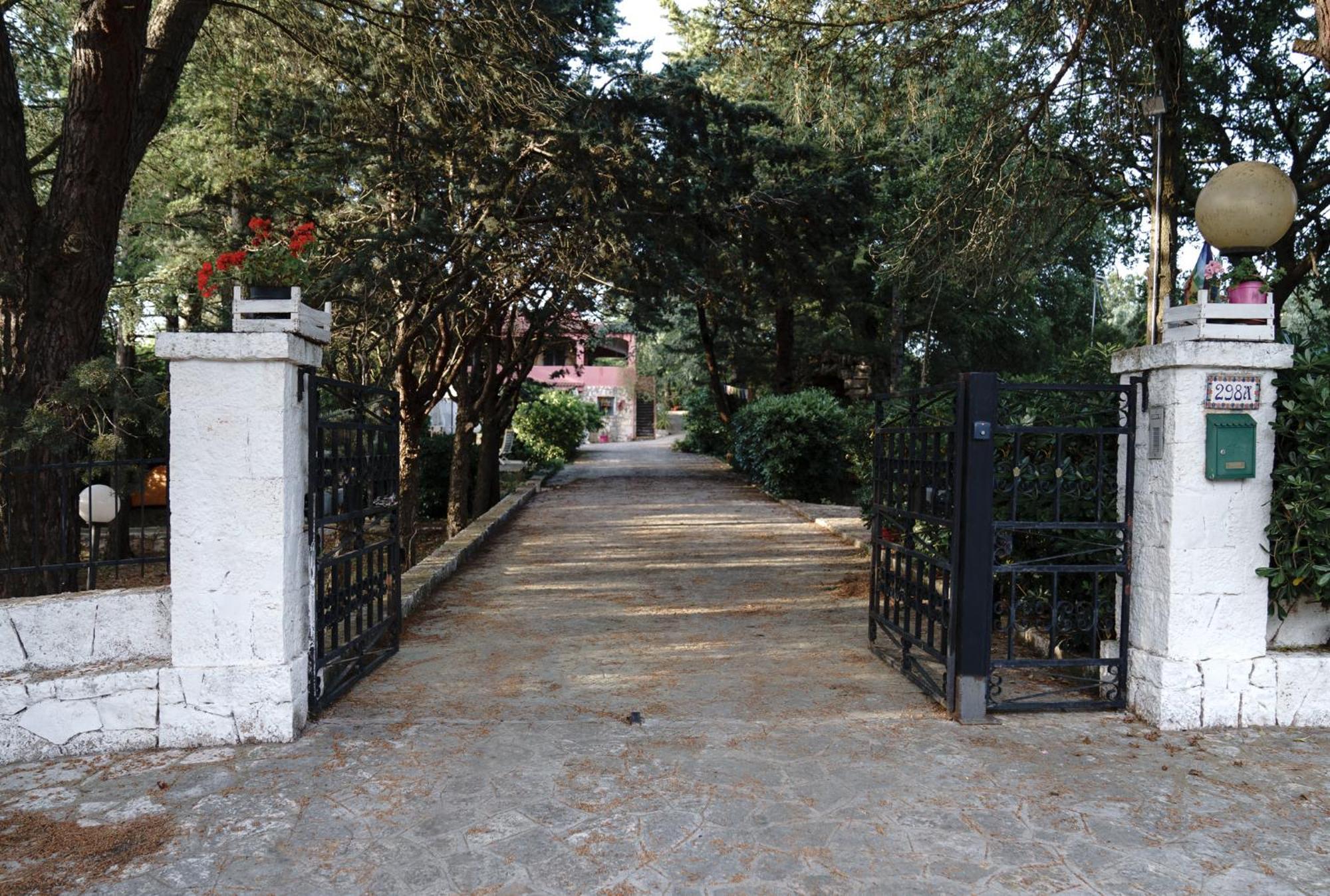 Guest House Villa Dan 임팔라타 외부 사진